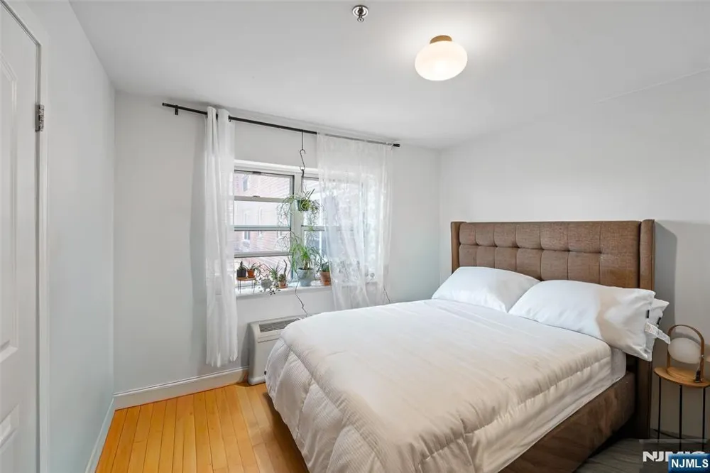 70 Munn Avenue 401 East Orange, NJ 07018