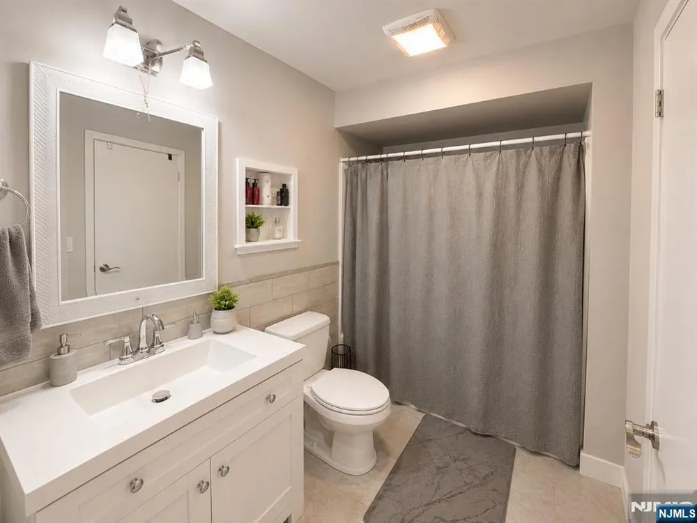 520 Newark Pompton Turnpike 214X Pequannock Township, NJ 07444