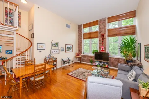 262 Main St #204 Unit 204