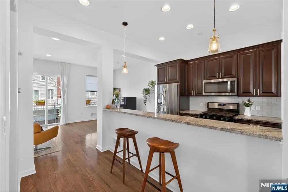 197 Roosevelt Drive Wood Ridge, NJ 07075