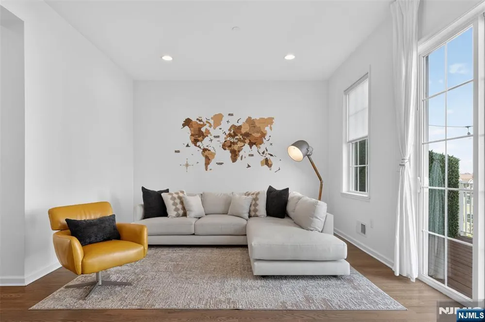 197 Roosevelt Drive Wood Ridge, NJ 07075
