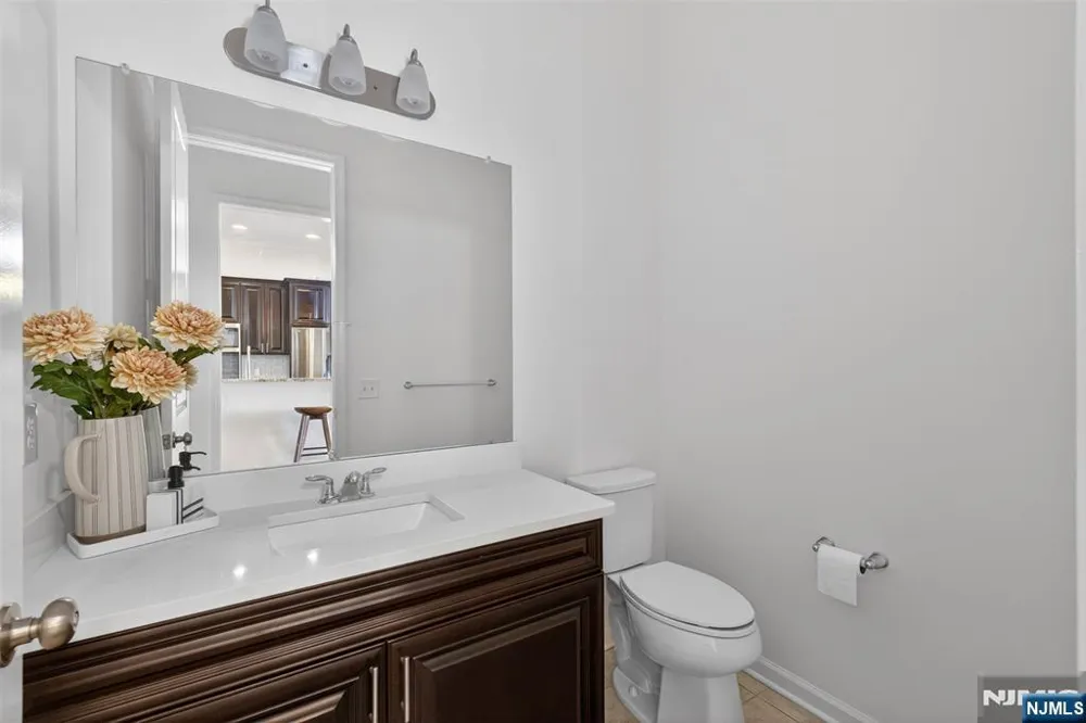 197 Roosevelt Drive Wood Ridge, NJ 07075