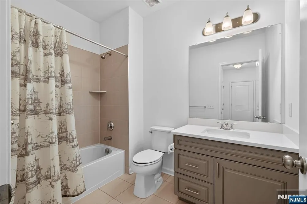 197 Roosevelt Drive Wood Ridge, NJ 07075