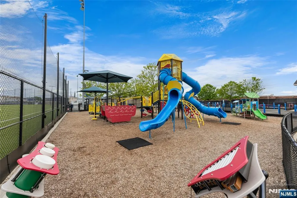 197 Roosevelt Drive Wood Ridge, NJ 07075