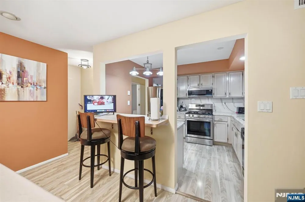 48 Beacon Hill Road D West Milford, NJ 07480