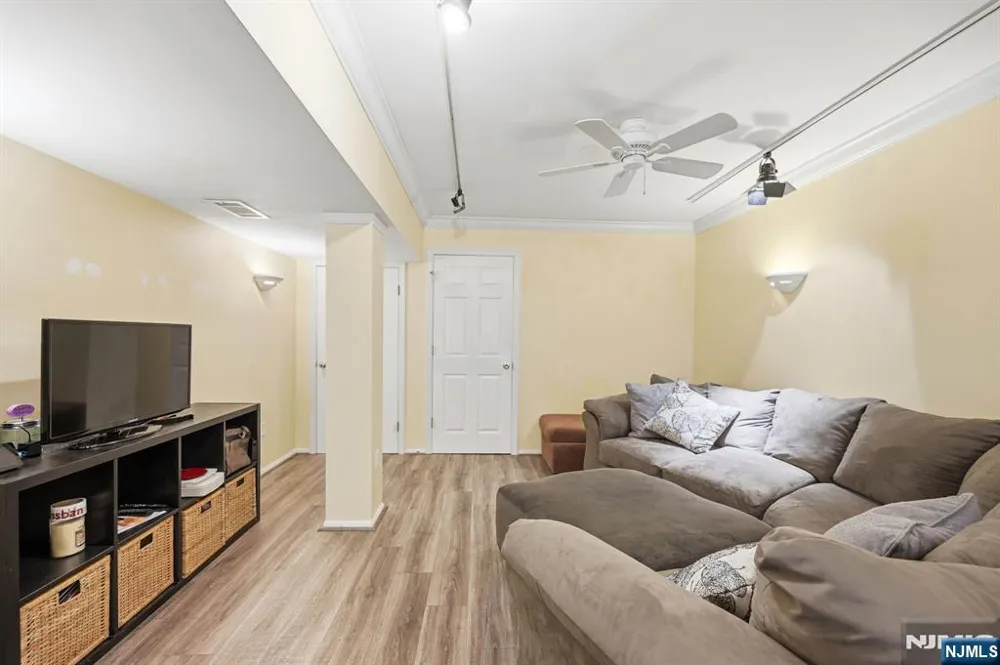 48 Beacon Hill Road D West Milford, NJ 07480