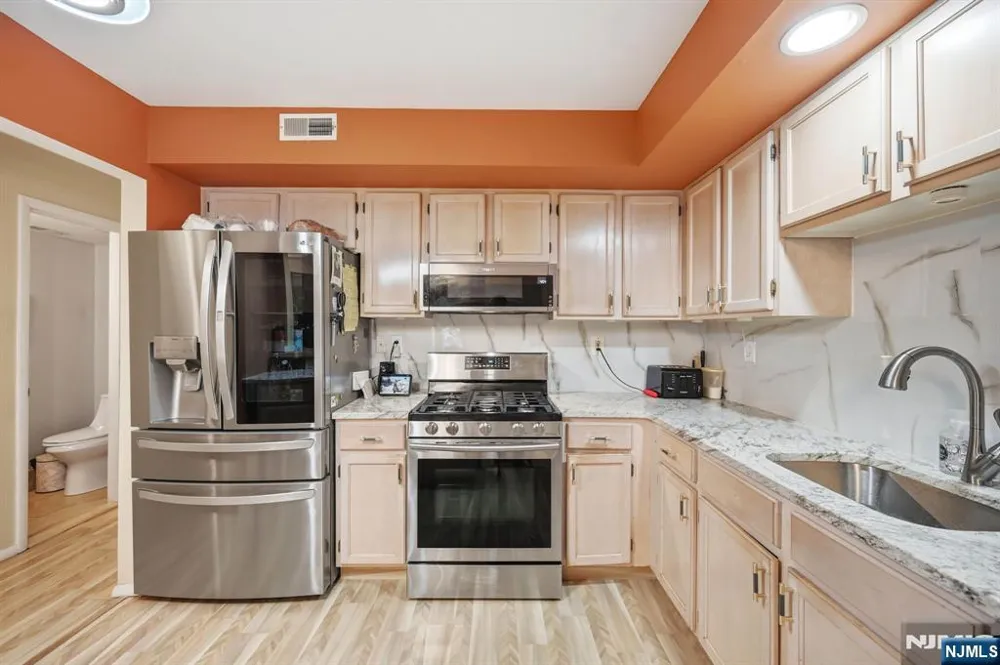 48 Beacon Hill Road D West Milford, NJ 07480