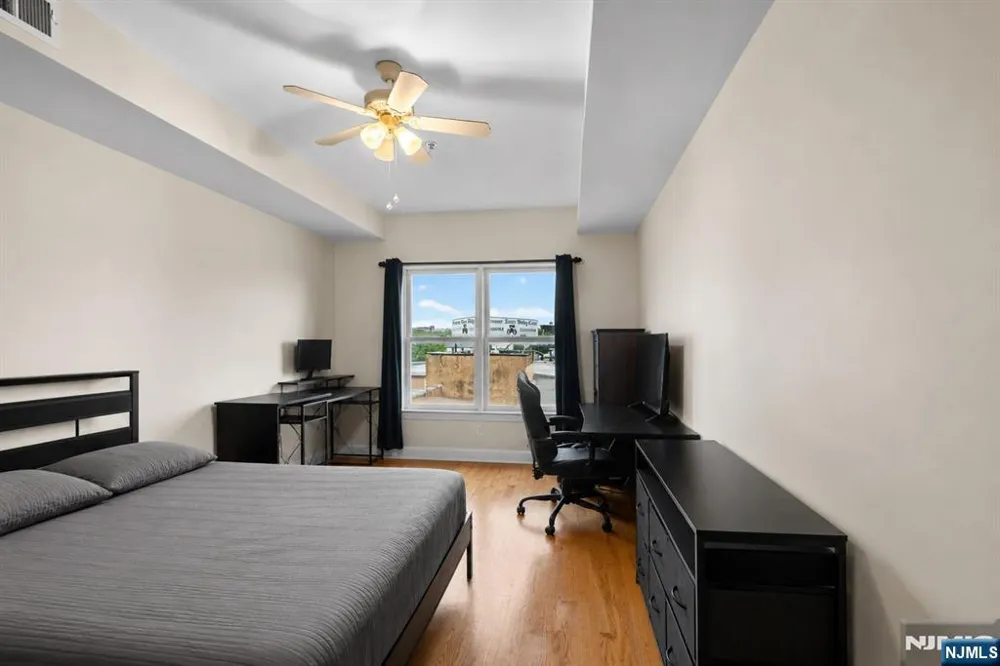 15-19 Tichenor 403 Newark, NJ 07114