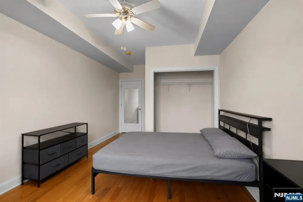 15-19 Tichenor 403 Newark, NJ 07114