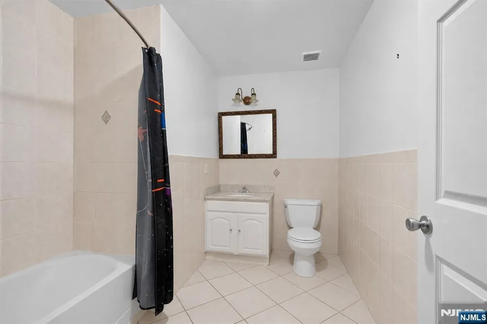 15-19 Tichenor 403 Newark, NJ 07114