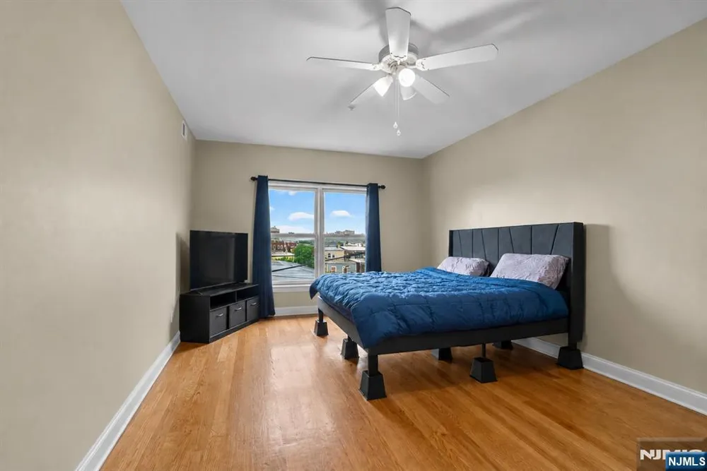 15-19 Tichenor 403 Newark, NJ 07114
