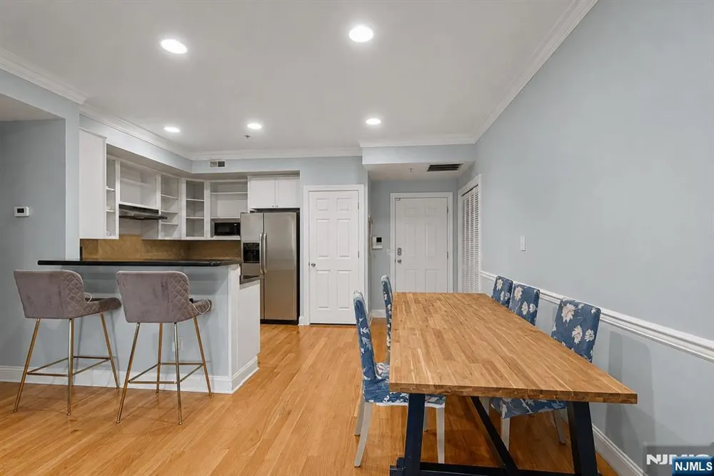 15-19 Tichenor 403 Newark, NJ 07114