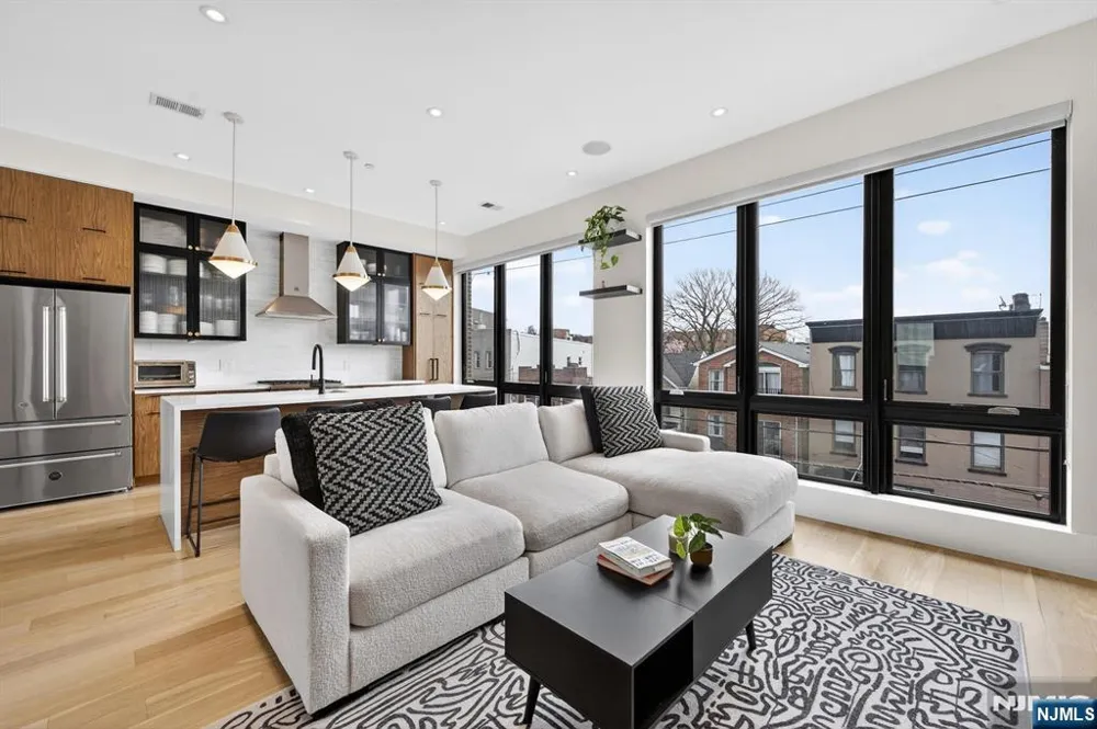 339 Palisade Avenue C Jersey City, NJ 07307