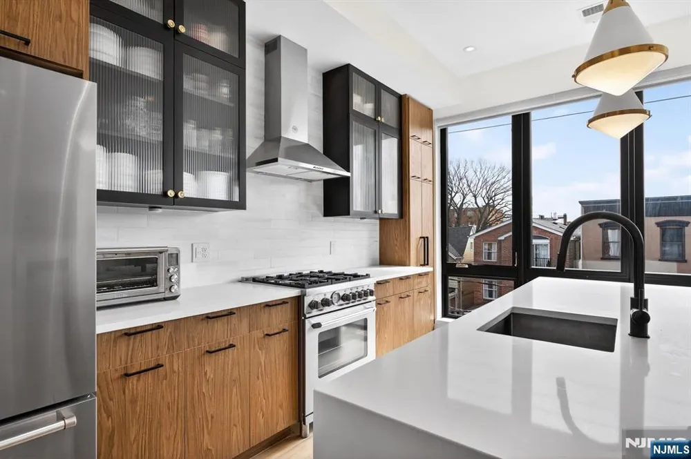 339 Palisade Avenue C Jersey City, NJ 07307