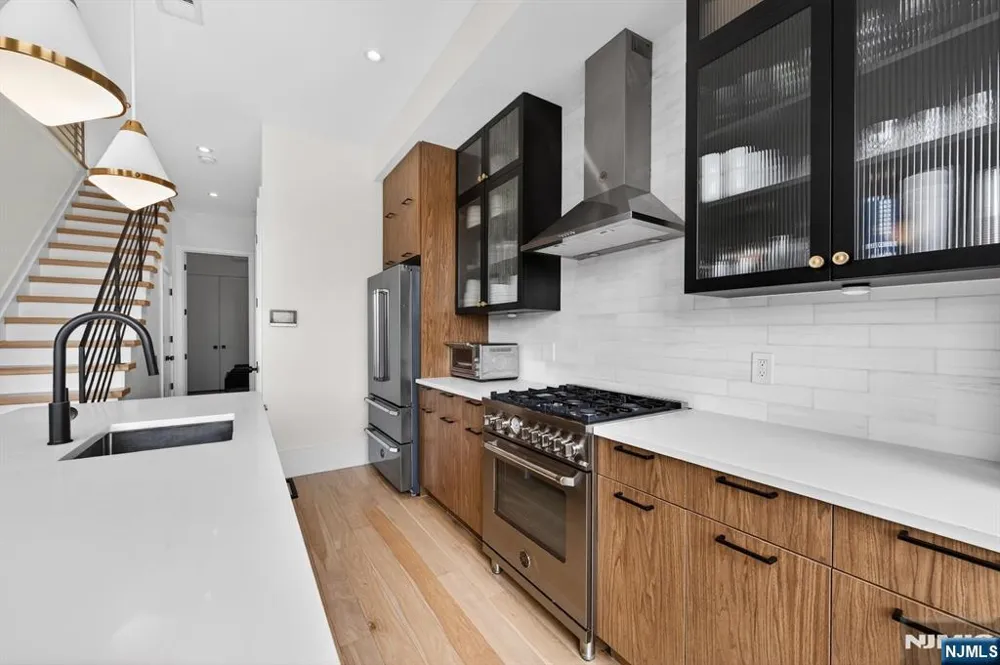 339 Palisade Avenue C Jersey City, NJ 07307