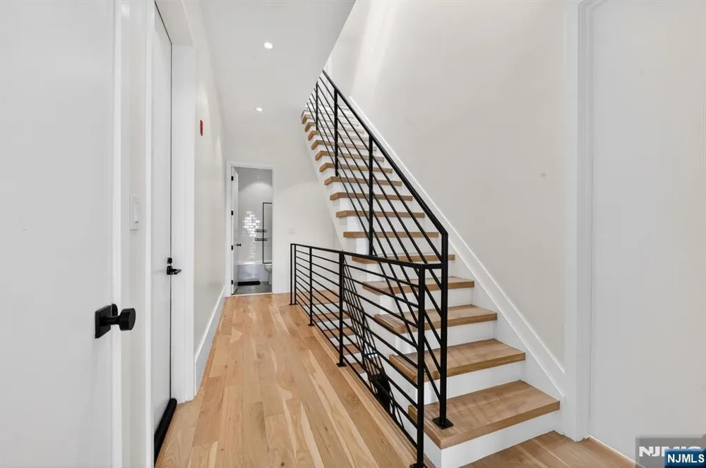 339 Palisade Avenue C Jersey City, NJ 07307