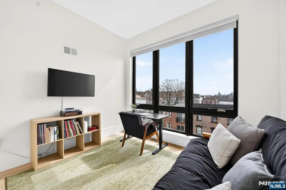 339 Palisade Avenue C Jersey City, NJ 07307