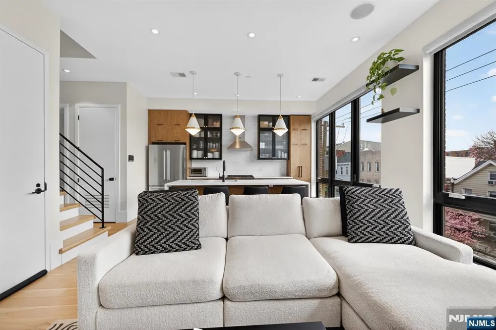 339 Palisade Avenue C Jersey City, NJ 07307