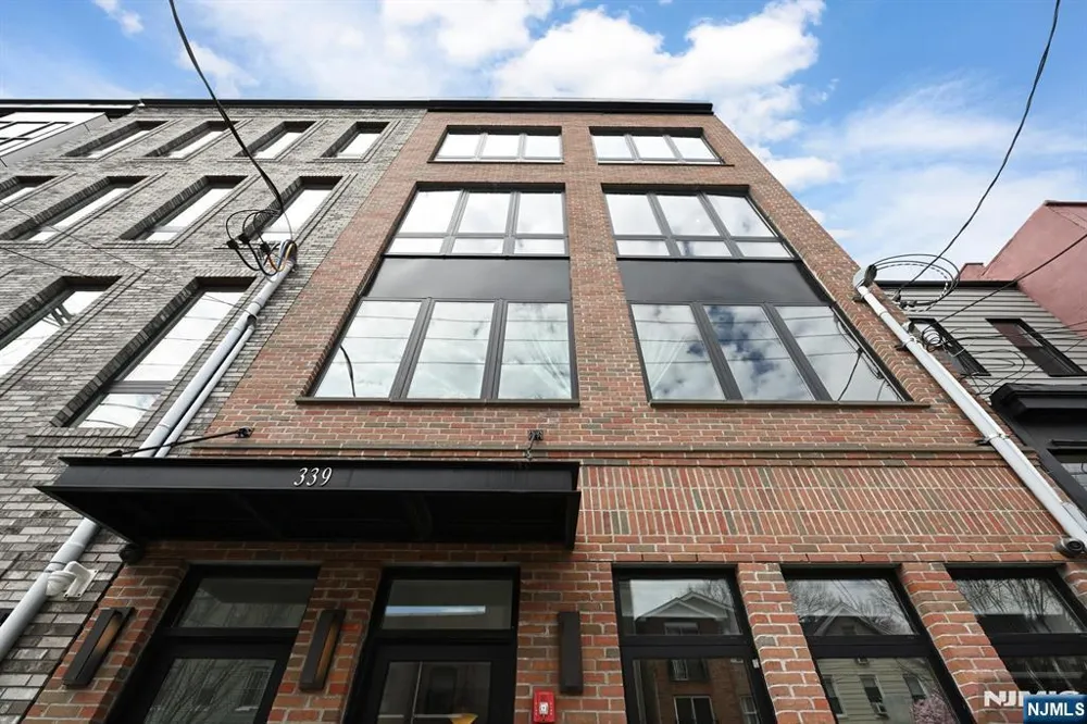 339 Palisade Avenue C Jersey City, NJ 07307