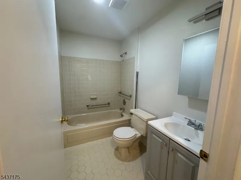 7 Sheffield Ct #7 Unit 7 North Brunswick, NJ 08902