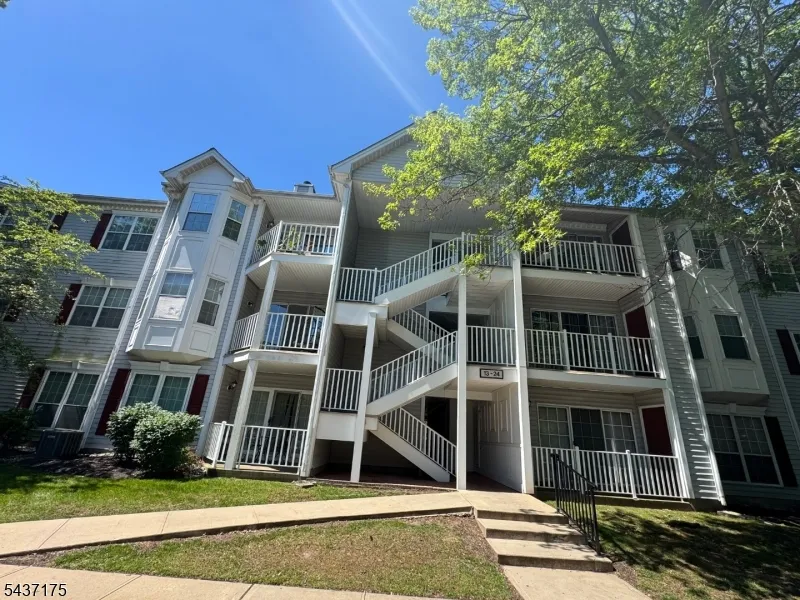 7 Sheffield Ct #7 Unit 7 North Brunswick, NJ 08902