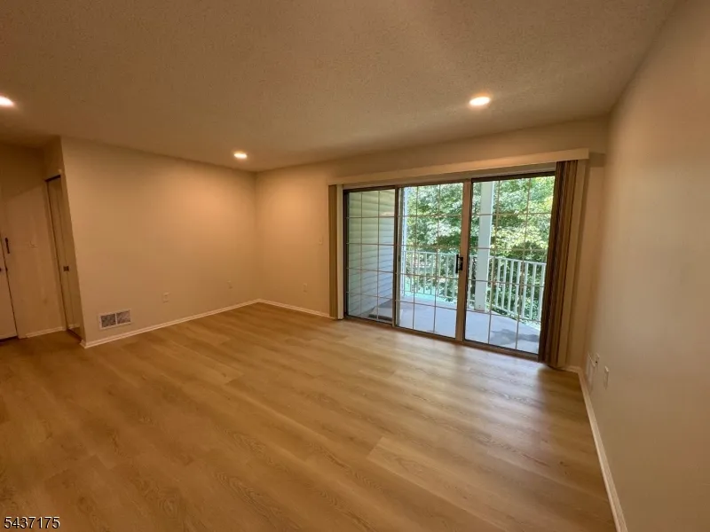 7 Sheffield Ct #7 Unit 7 North Brunswick, NJ 08902