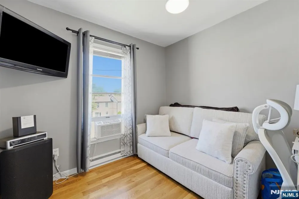 312 Littleton Avenue 804 Newark, NJ 07103