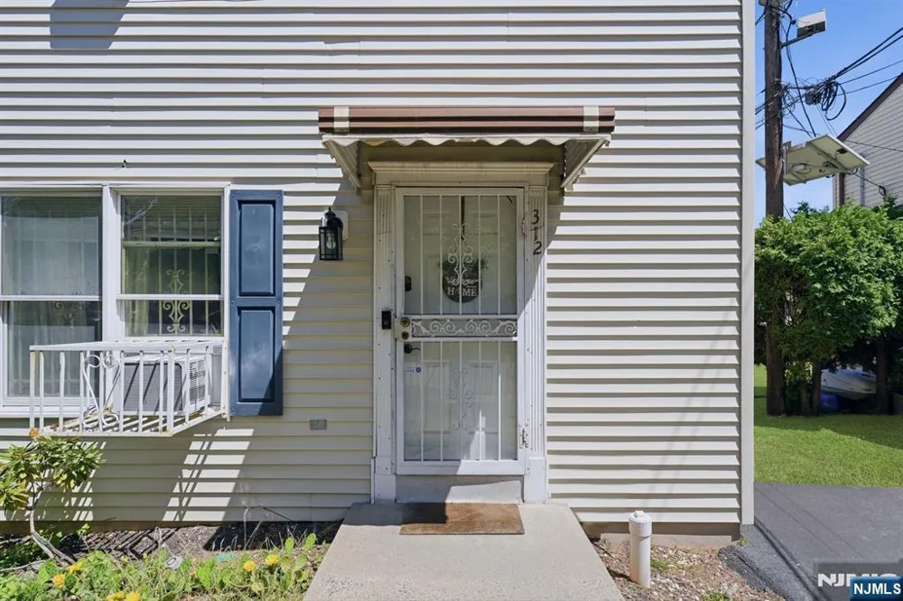 312 Littleton Avenue 804 Newark, NJ 07103