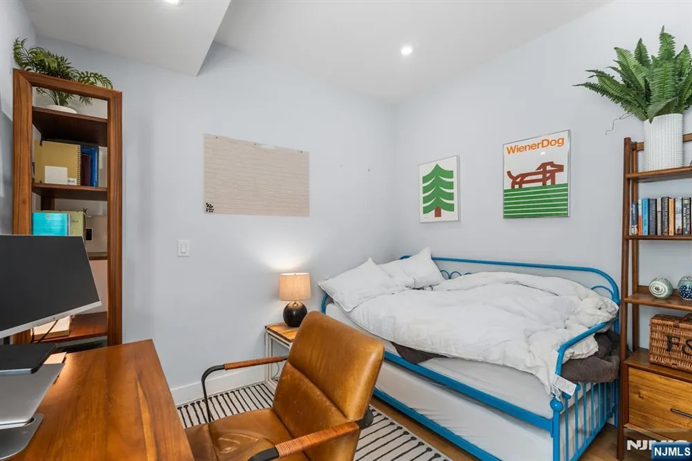 36 Lincoln Street 2 Jersey City, NJ 07307