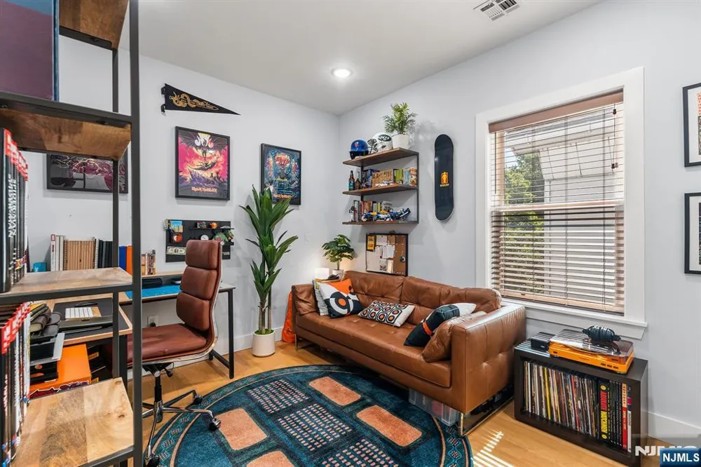 36 Lincoln Street 2 Jersey City, NJ 07307