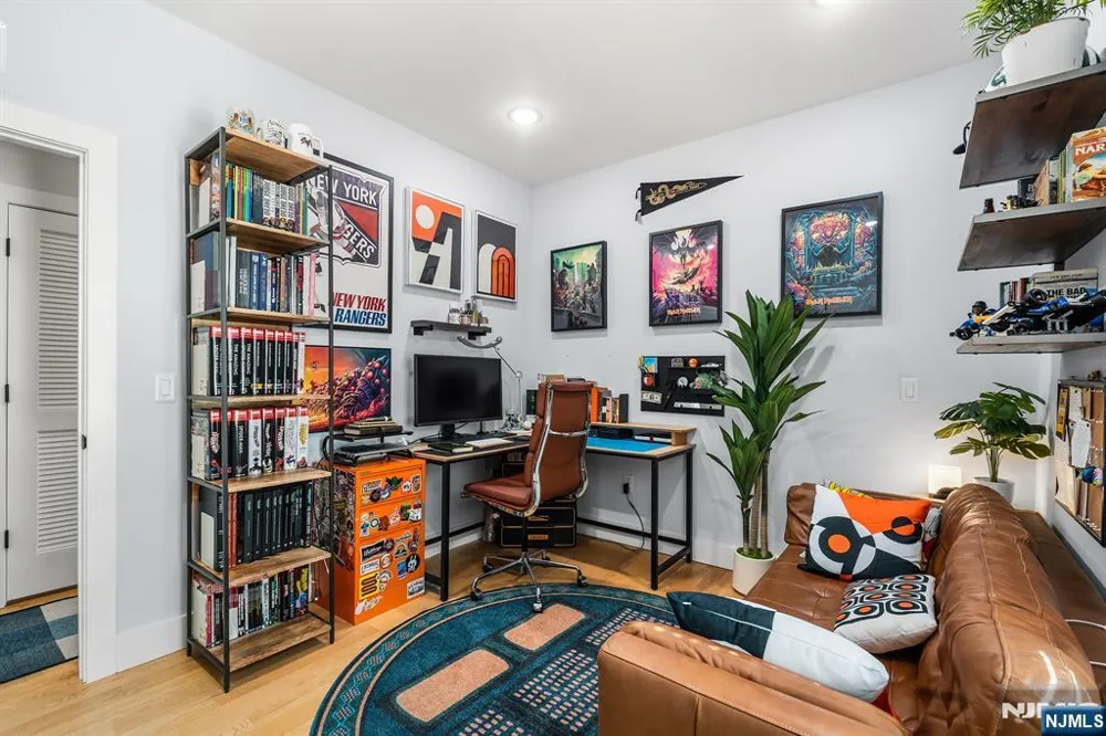 36 Lincoln Street 2 Jersey City, NJ 07307