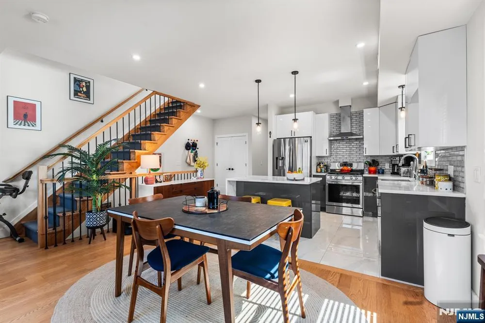 36 Lincoln Street 2 Jersey City, NJ 07307