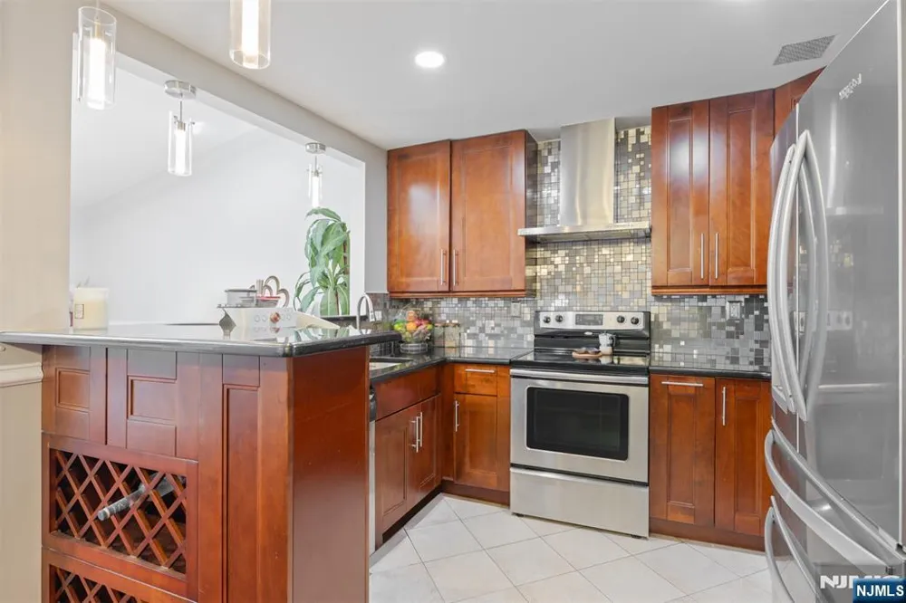 6501 Liberty Avenue F5 North Bergen, NJ 07047