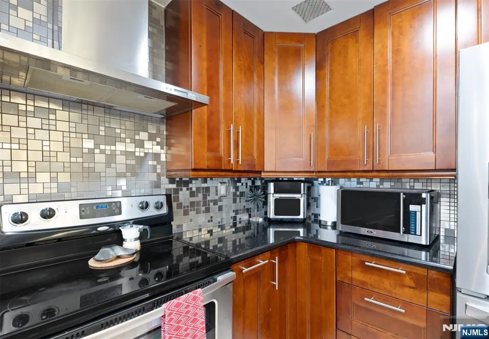6501 Liberty Avenue F5 North Bergen, NJ 07047