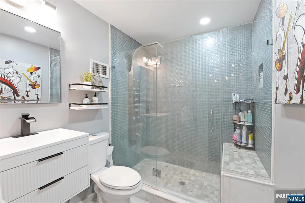 6501 Liberty Avenue F5 North Bergen, NJ 07047