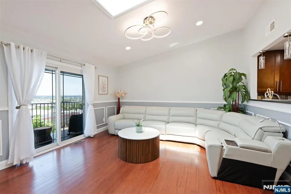 6501 Liberty Avenue F5 North Bergen, NJ 07047