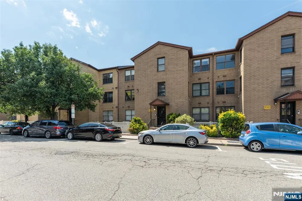 6501 Liberty Avenue F5 North Bergen, NJ 07047