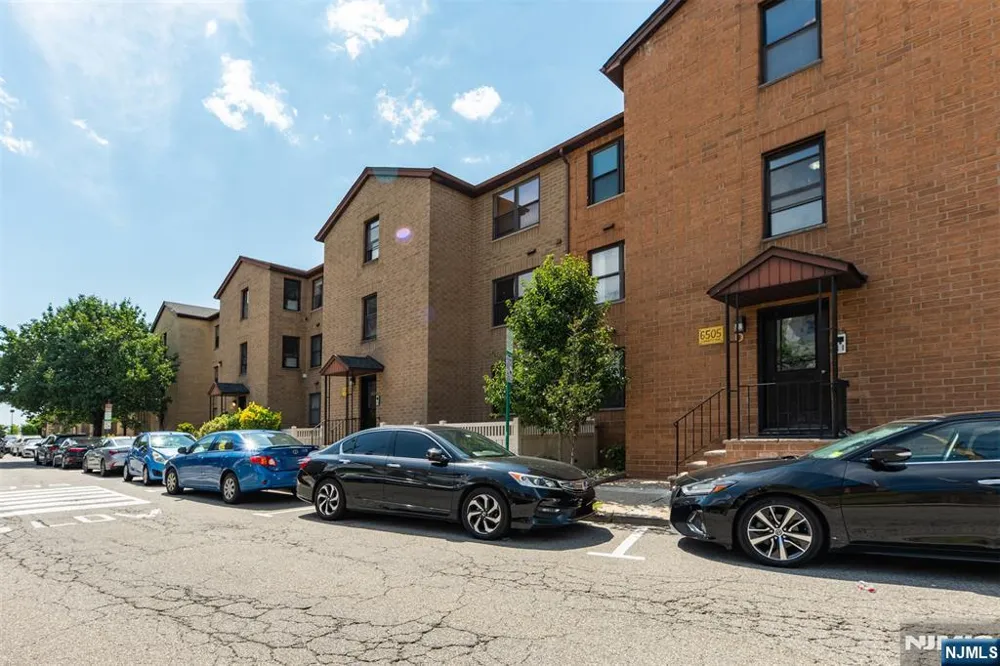 6501 Liberty Avenue F5 North Bergen, NJ 07047