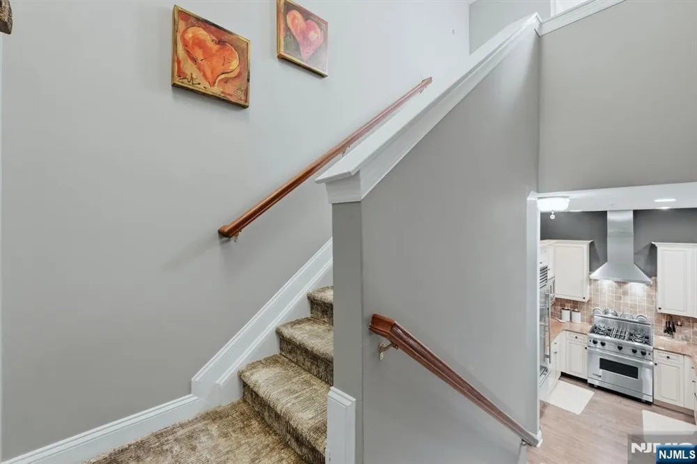 3315 The Plaza Tenafly, NJ 07670