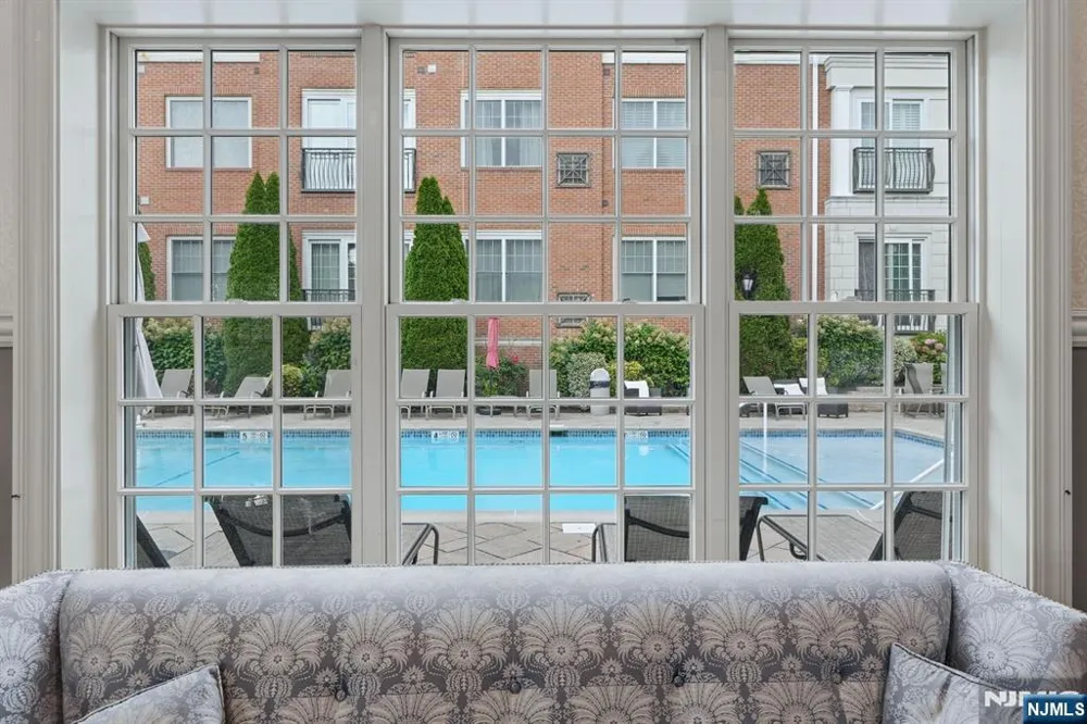 3315 The Plaza Tenafly, NJ 07670