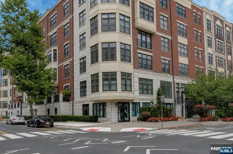 1300 Grand Street 316