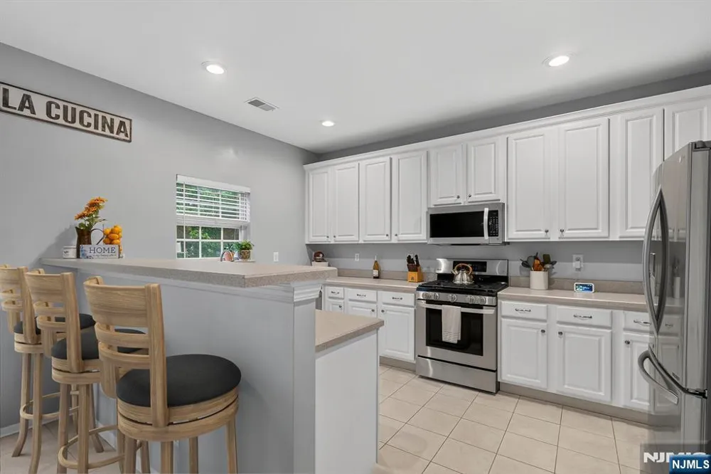 252 Ridge Drive Pompton Lakes, NJ 07442