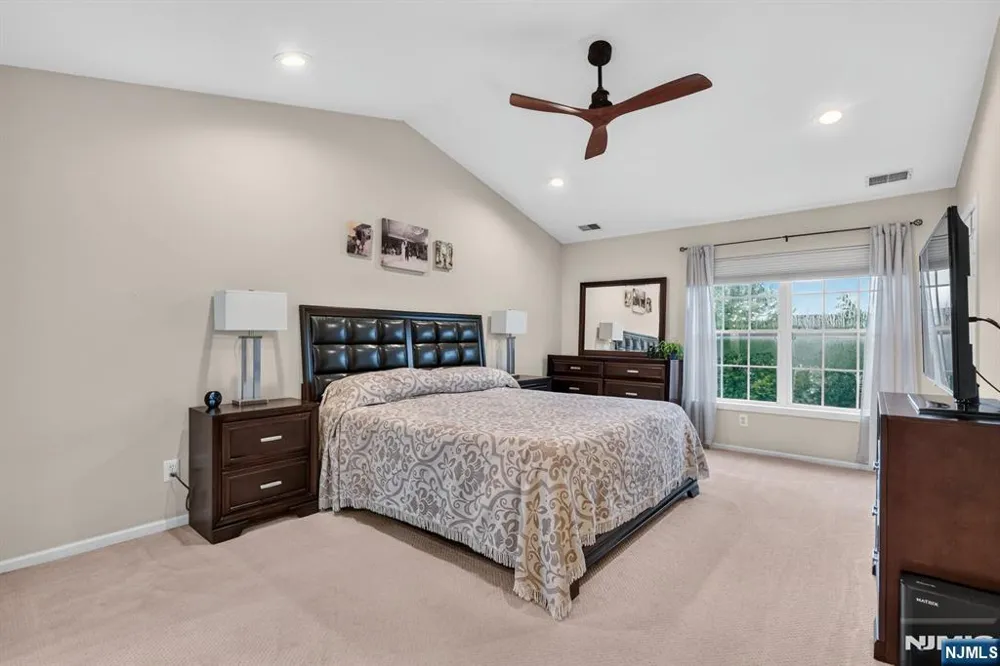252 Ridge Drive Pompton Lakes, NJ 07442