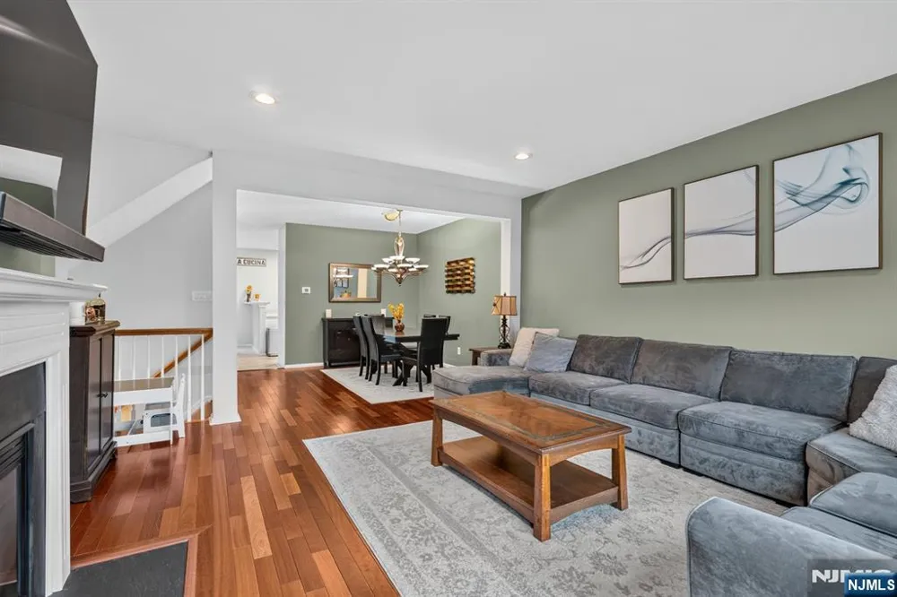 252 Ridge Drive Pompton Lakes, NJ 07442