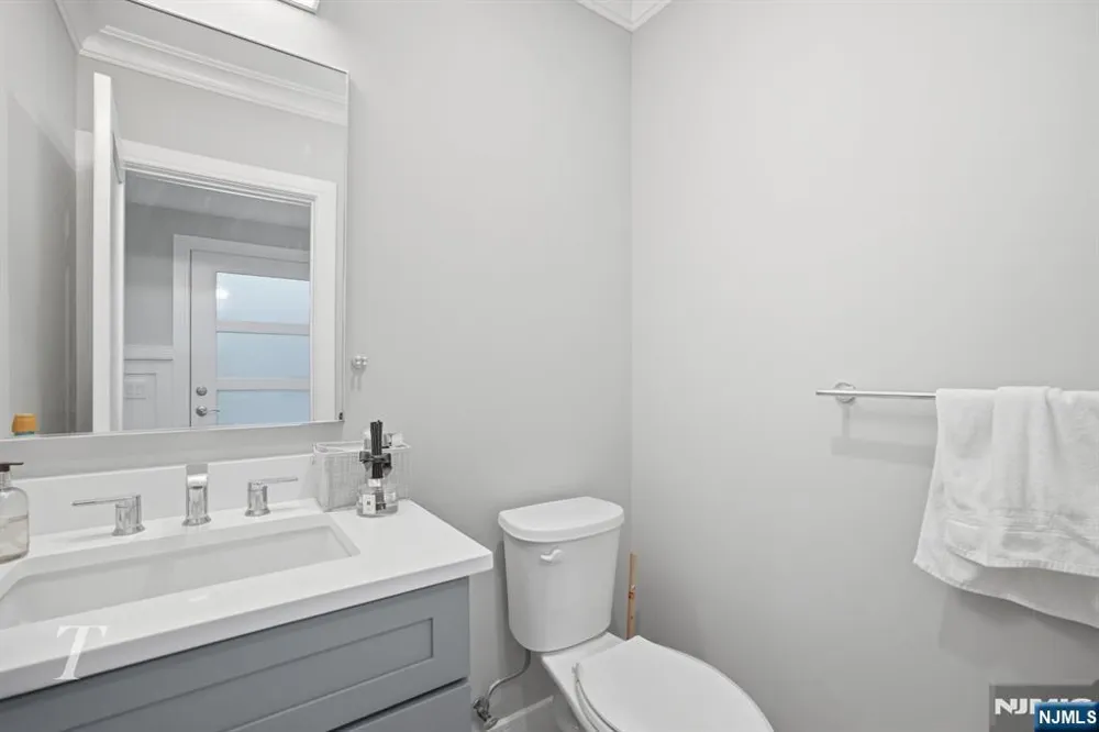 313 8th Street 1 Fairview, NJ 07022