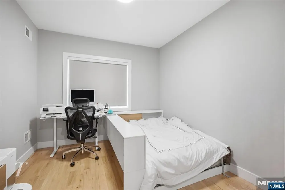 313 8th Street 1 Fairview, NJ 07022