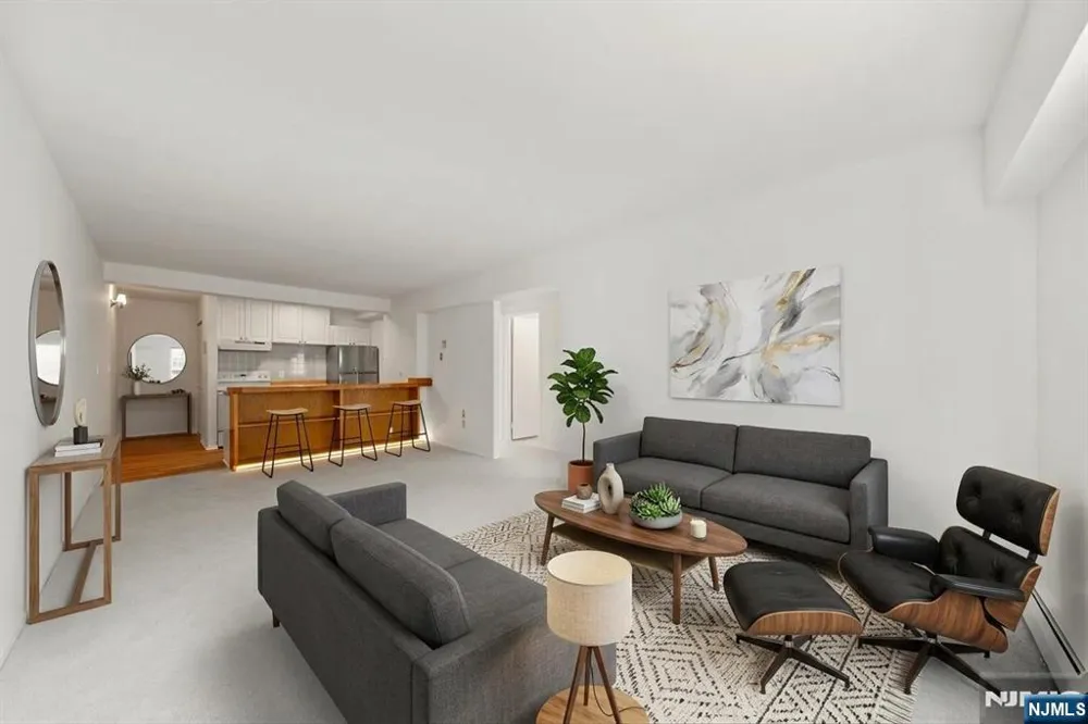 333 Grand Avenue 2N Palisades Park, NJ 07650
