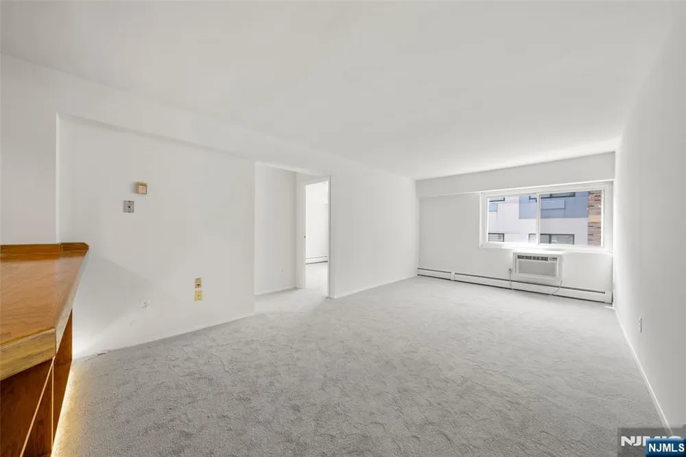 333 Grand Avenue 2N Palisades Park, NJ 07650
