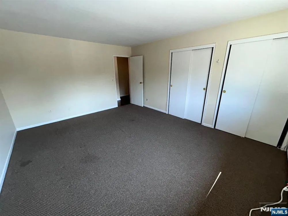168 Diamond Bridge Avenue 1 Hawthorne, NJ 07506