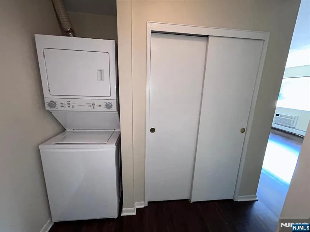 168 Diamond Bridge Avenue 1 Hawthorne, NJ 07506